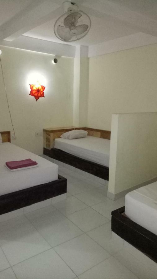 Amed Stop Inn Homestay, Rooftop Restaurant And Bar Luaran gambar
